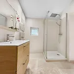 Prestige Charme, Espace & Elegance Vila Toulon